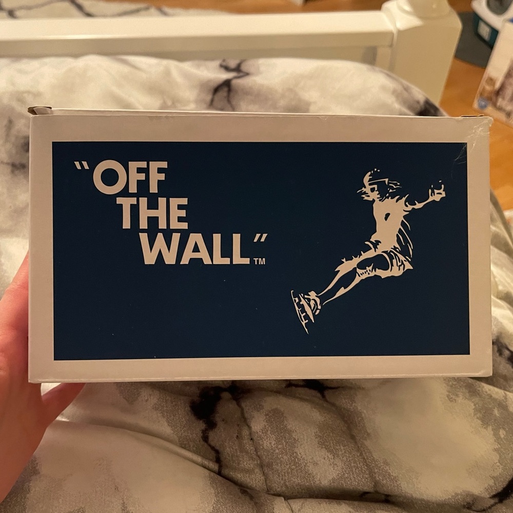 Vans Ice Maker